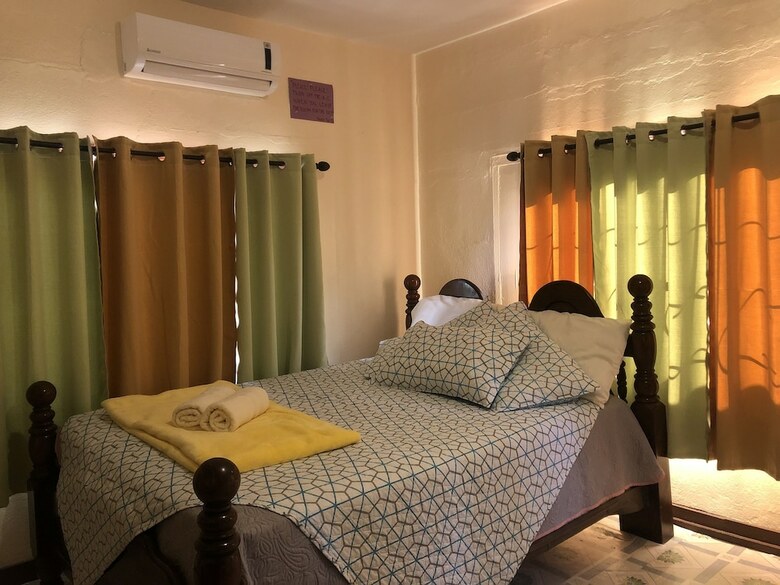 Hotel Yogi Dives B&B