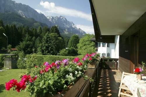 Hostal G�stehaus Sch�nanger