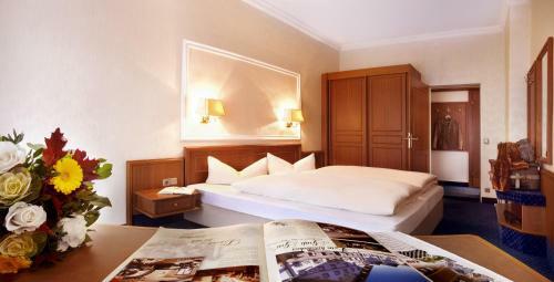 Post-hotel