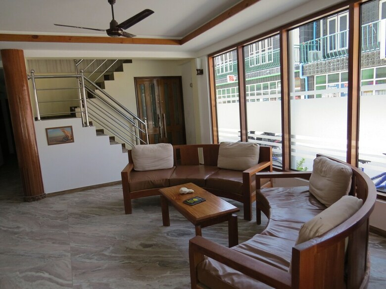 Hotel Smera Grand