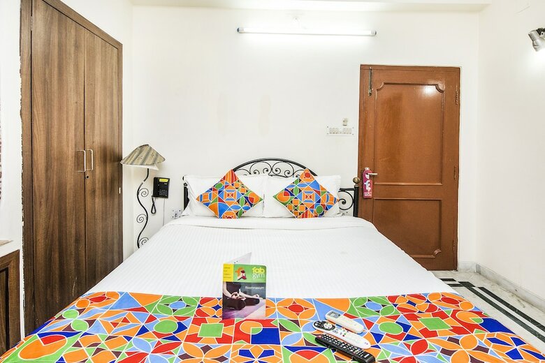 Fabhotel Mishra Residency Salt Lake City