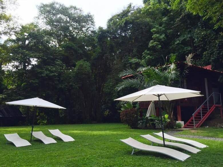 Hostal Manuel Antonio Hostel Resort