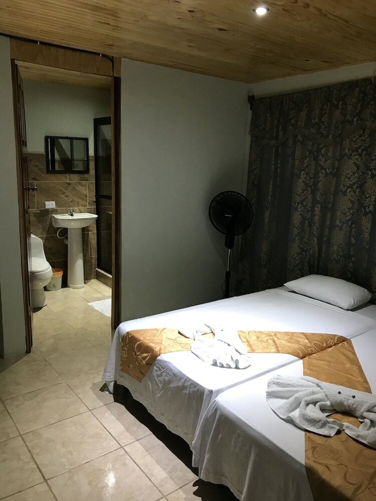 Hostal Manuel Antonio Hostel Resort