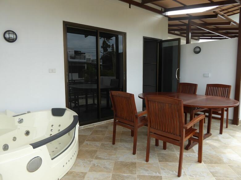 Oasis Garden & Pool Villa At Vip Resort