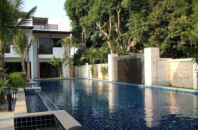 Oasis Garden & Pool Villa At Vip Resort