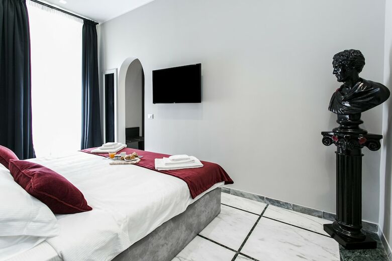Hotel Cesare Ai Cavalieri Suites