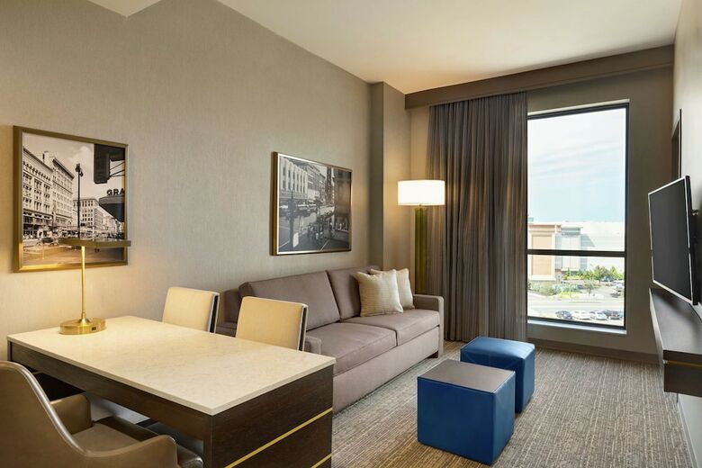Hotel Embassy Suites By Hilton Syracuse Destiny Usa