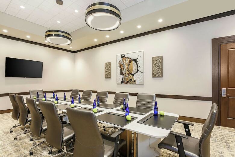 Hotel Embassy Suites By Hilton Syracuse Destiny Usa