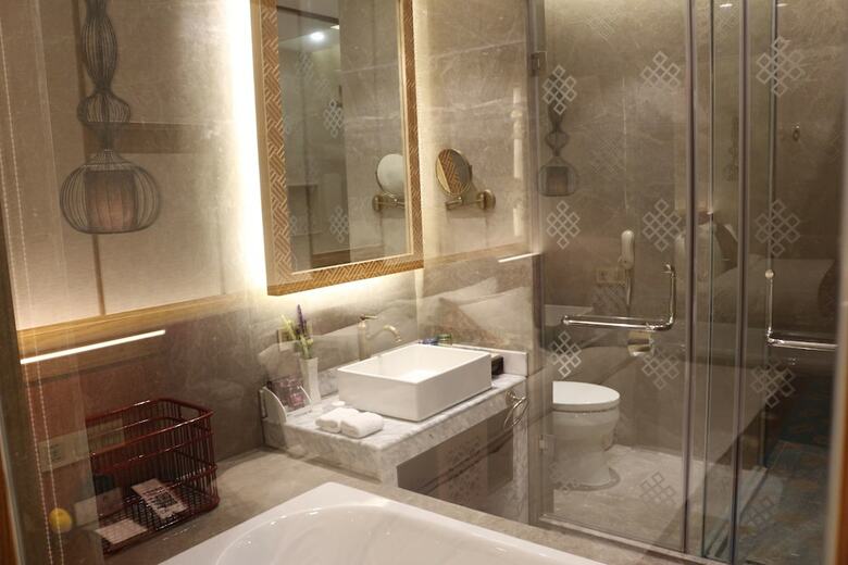 St.potala Hotel