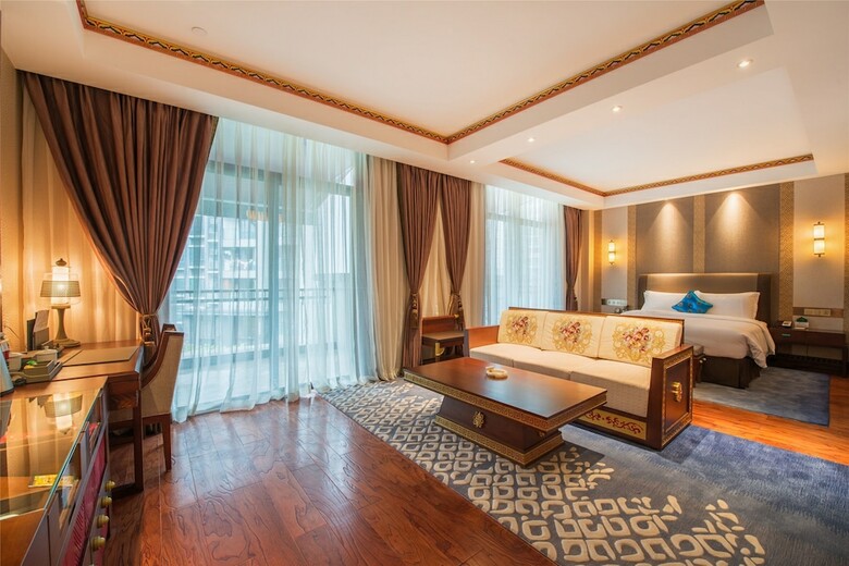 St.potala Hotel