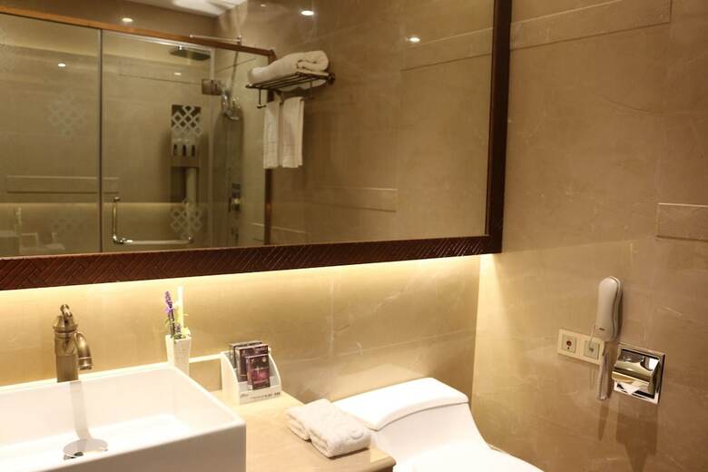 St.potala Hotel