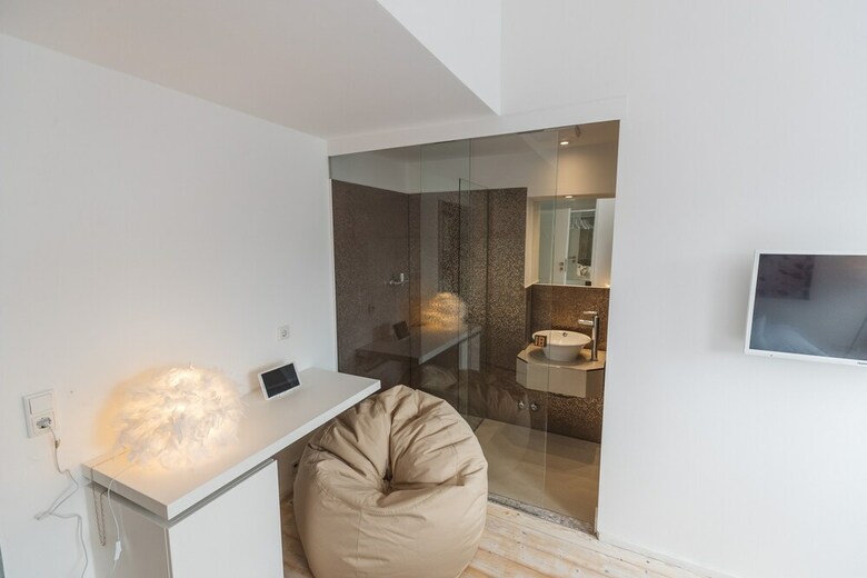 18arts Hotel
