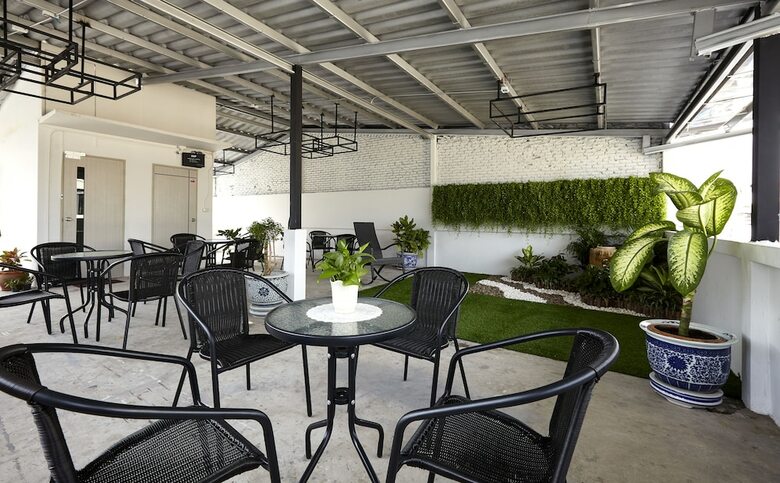 Hostal Le Bonheur Poshtel