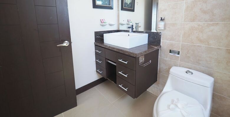Condominio Diamante Del Sol By Crhr