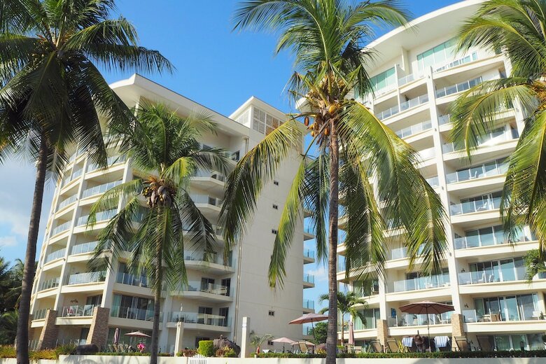 Condominio Diamante Del Sol By Crhr