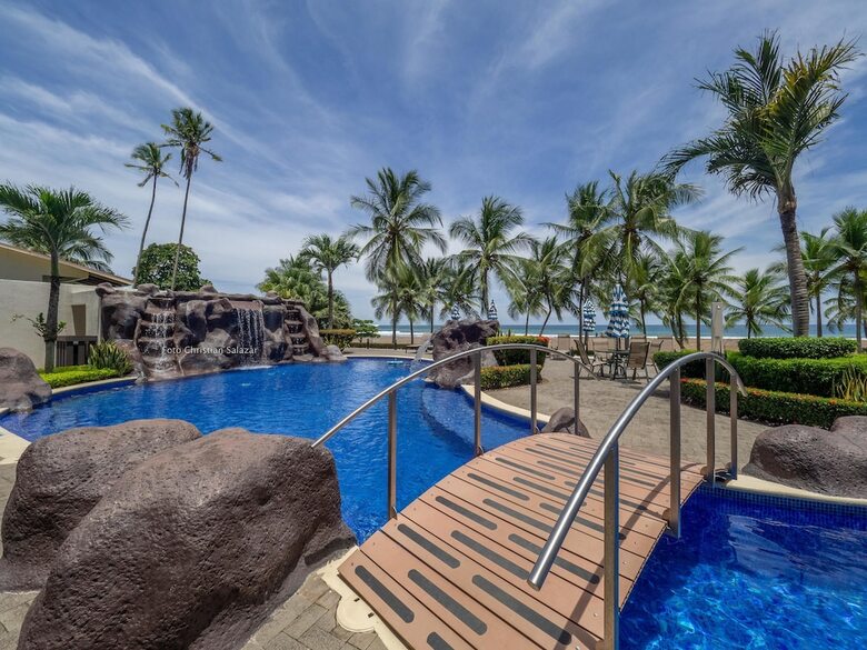 Condominio Diamante Del Sol By Crhr