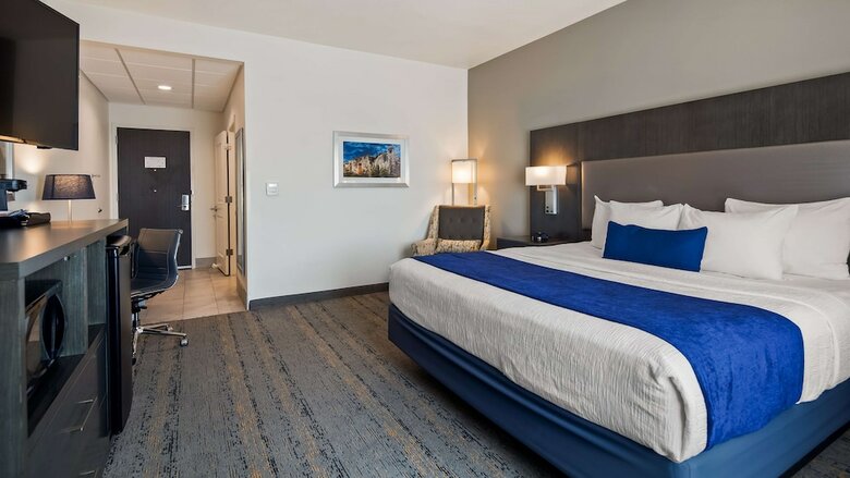 Hotel Best Western Plus Roland Inn & Suites