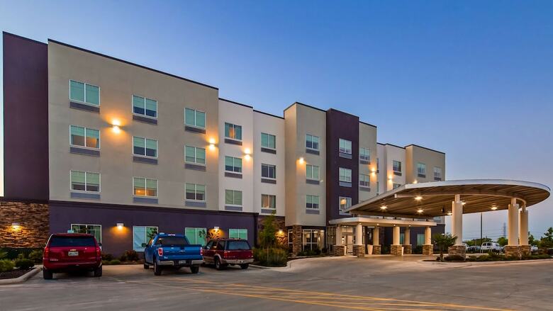 Hotel Best Western Plus Roland Inn & Suites