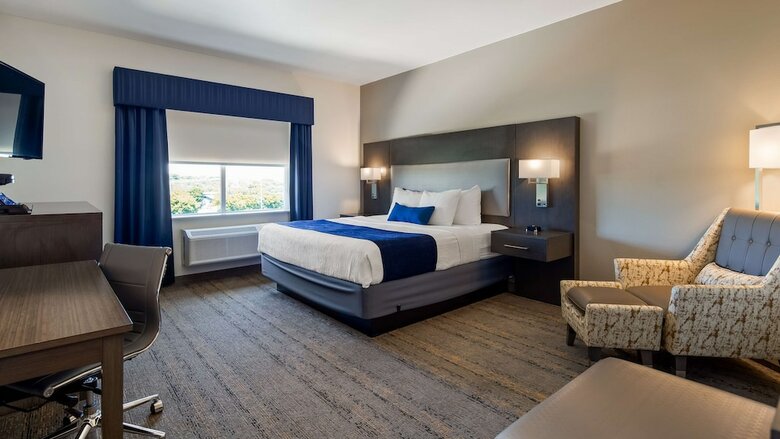 Hotel Best Western Plus Roland Inn & Suites
