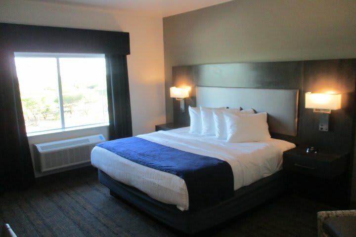 Hotel Best Western Plus Roland Inn & Suites