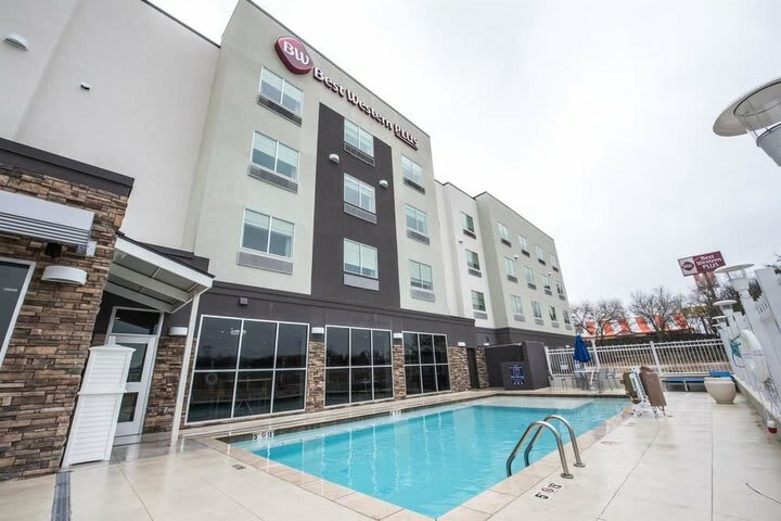 Hotel Best Western Plus Roland Inn & Suites