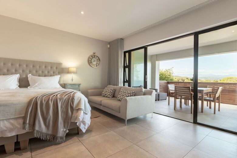 Sunrise Bay Self-catering Accommodation