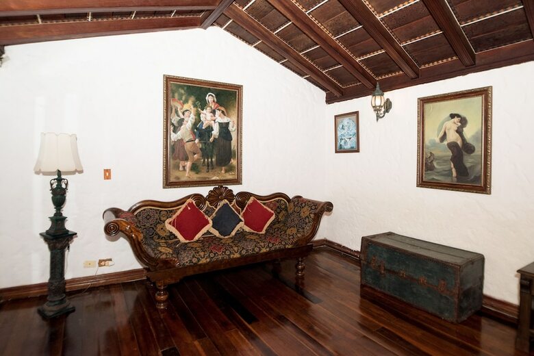 Casa De La Moneda By Nomad Guru
