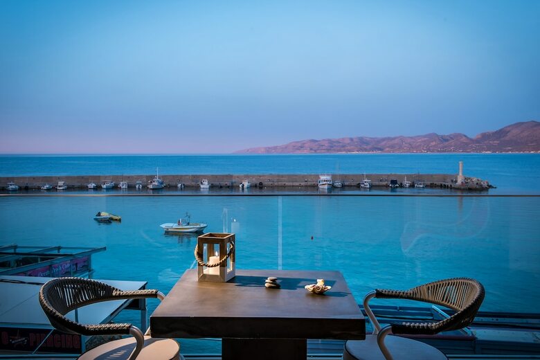 Apartamentos Cosmopolis Crete Suites