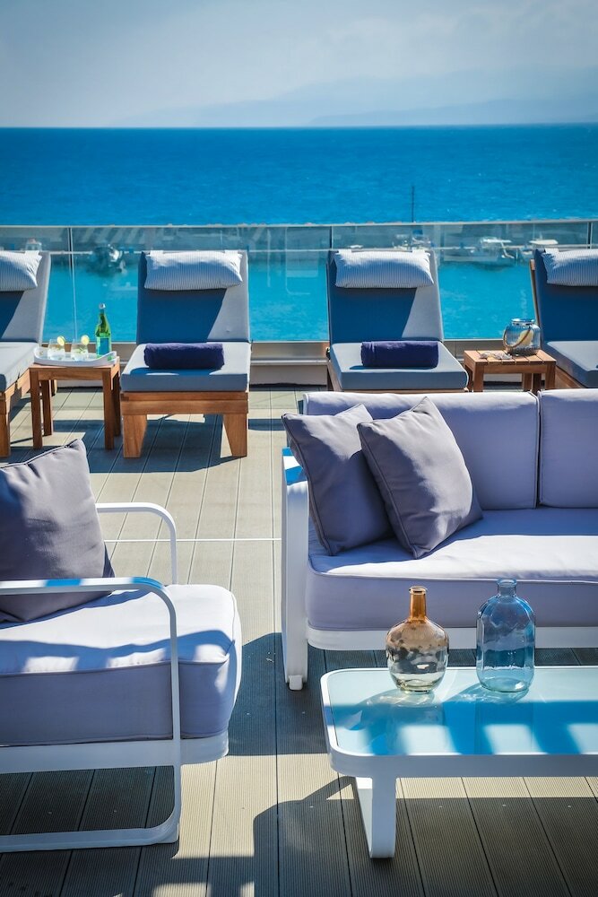 Apartamentos Cosmopolis Crete Suites