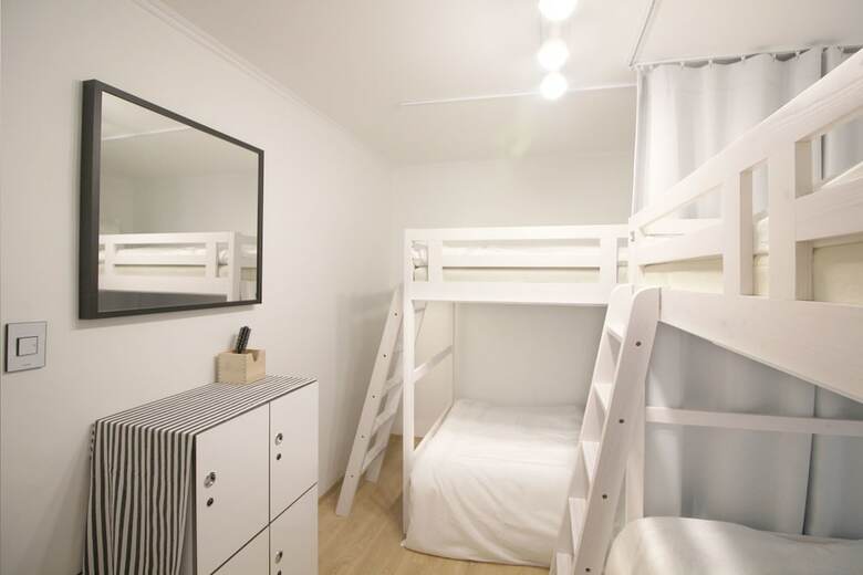 Hostal Mtt Guest House - Hostel