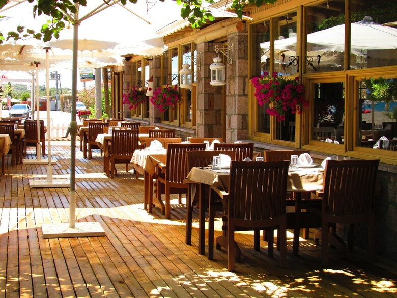 Assos Hunters Hotel