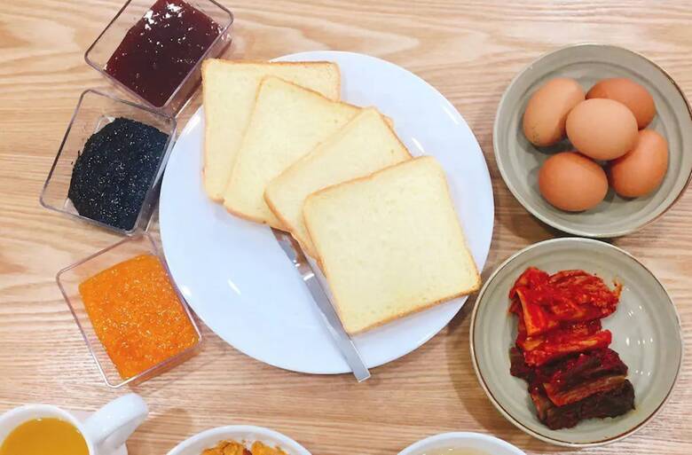 Hotel Ara & Maru Hostel