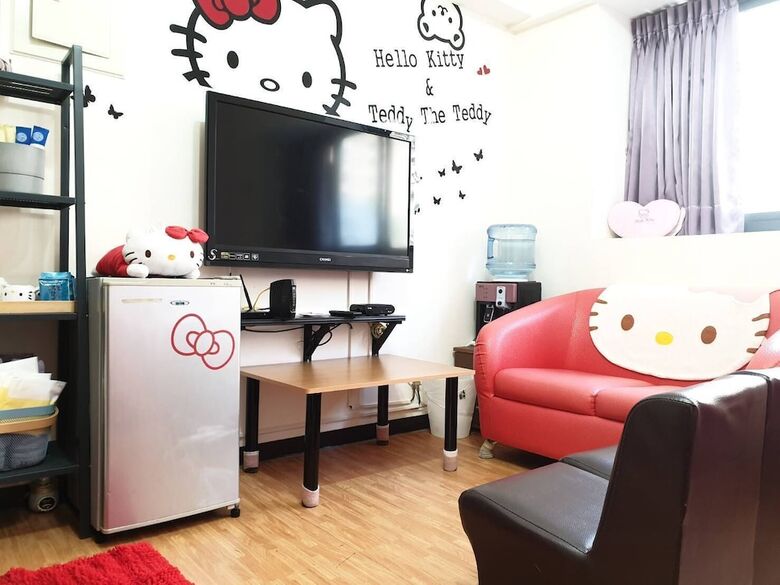 Hotel Meow Meow Hostel