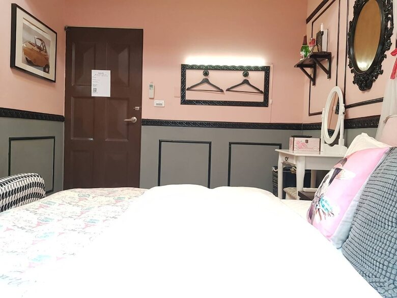 Hotel Meow Meow Hostel