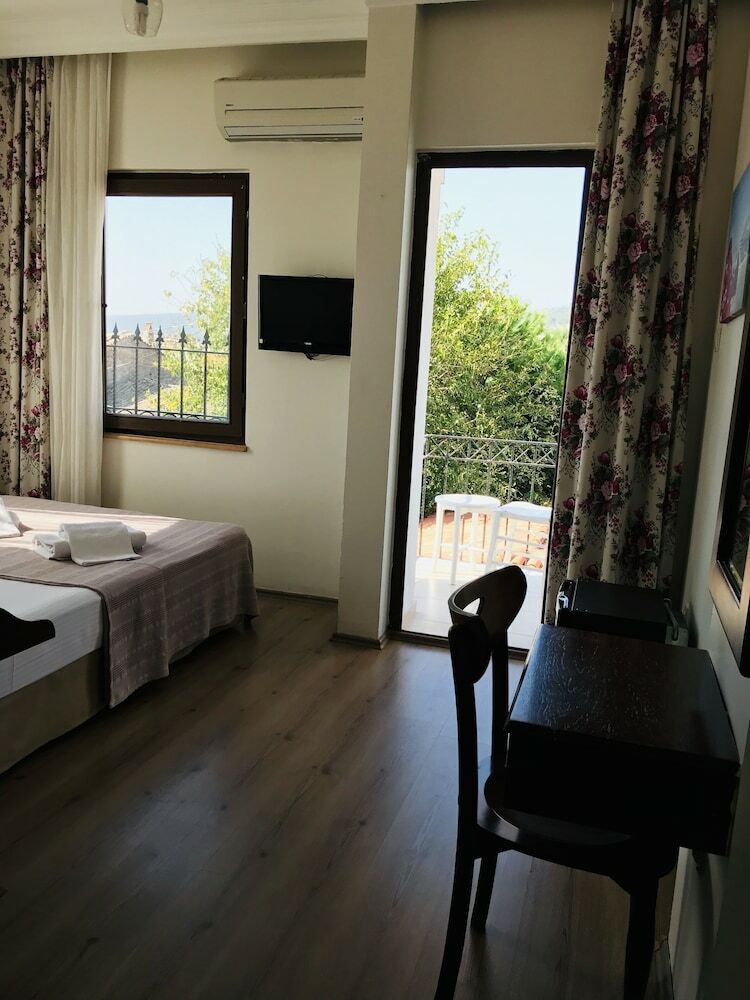 Nesos Hotel