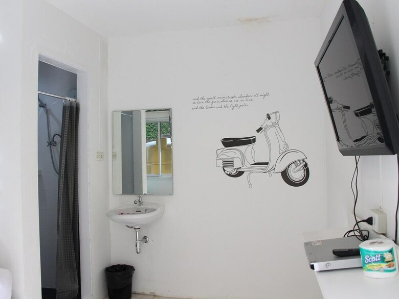 Hostal Phuket Backpacker Hostel