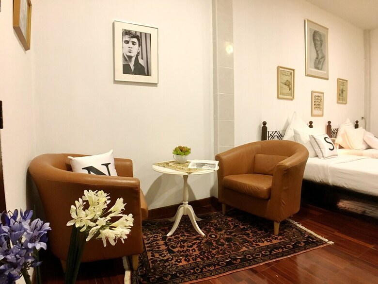 Hostal Tato House