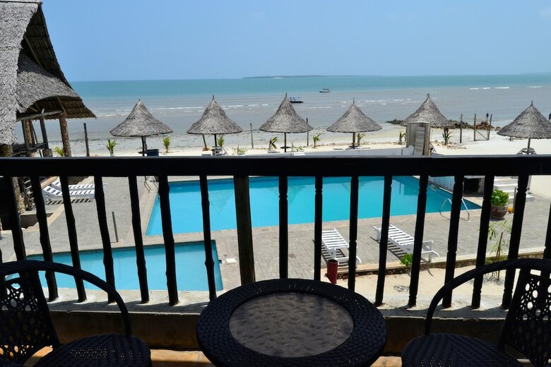 Hotel Serene Beach Resort