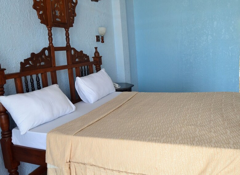 Hotel Serene Beach Resort