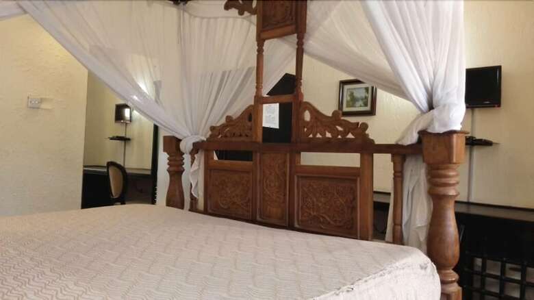 Hotel Serene Beach Resort