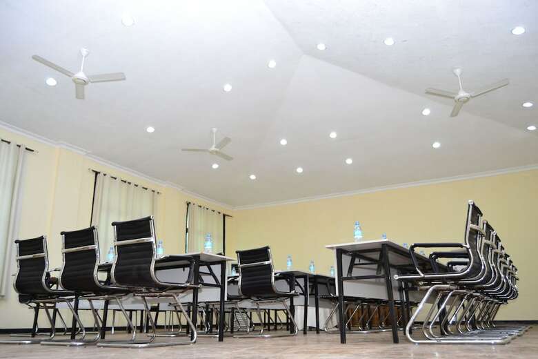 Hotel Serene Beach Resort