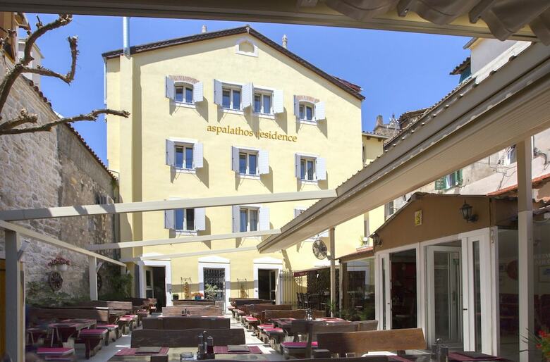 Bed & Breakfast Aspalathos Residence