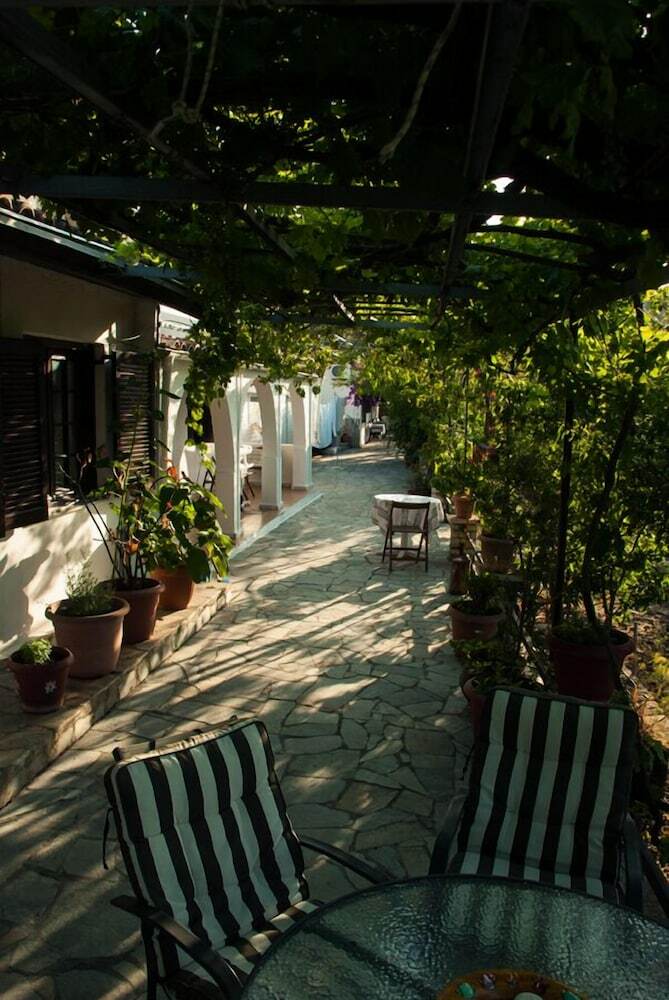 Hotel Angela Studios Paxos