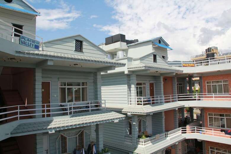 Hotel Placid Valley Logde