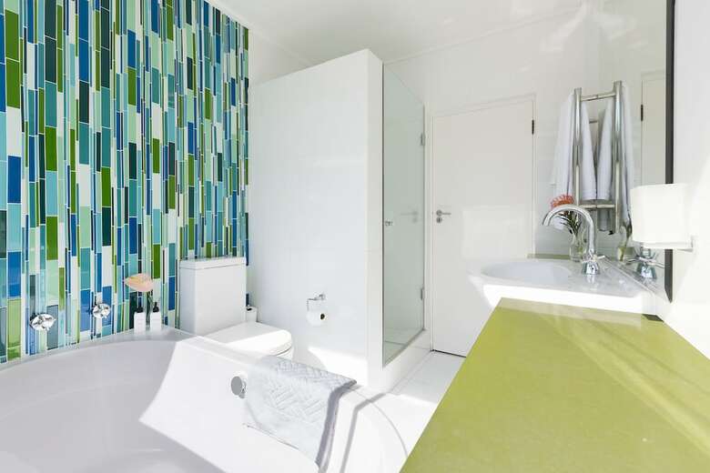Bed & Breakfast Cube Guest House