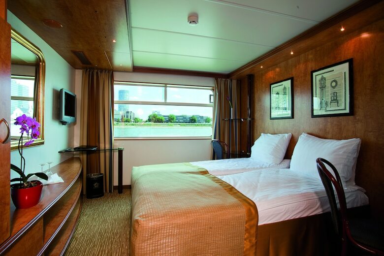 Crossgates Hotelship 3 Star - Altstadtnord - K�ln
