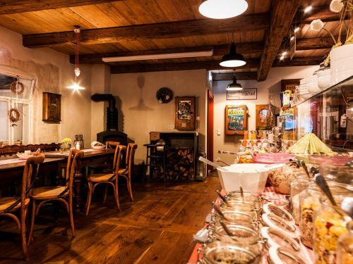 Hostal Pension Rauschenstein Und Apartments Forsthaus