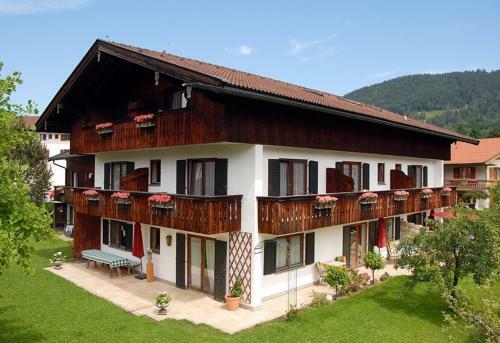 Hostal G�stehaus Maier Zum Bitscher