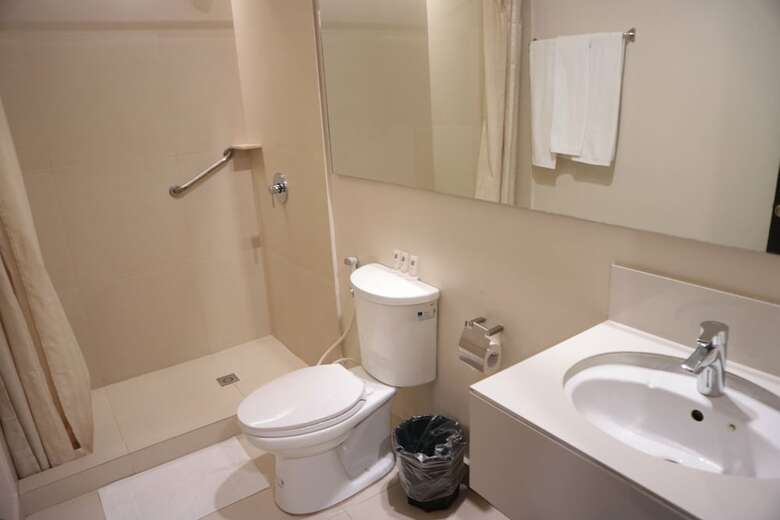 Gt Hotel Jaro
