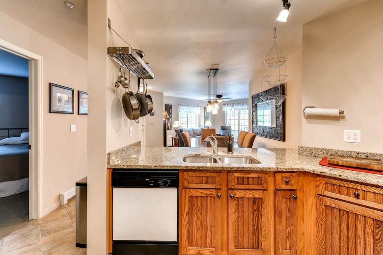 North Breckenridge - Golf Course By Crmr